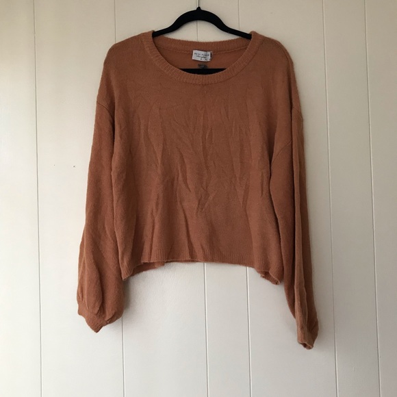 Sweaters - *NWT* Dress Forum Los Angeles Cropped Sweater